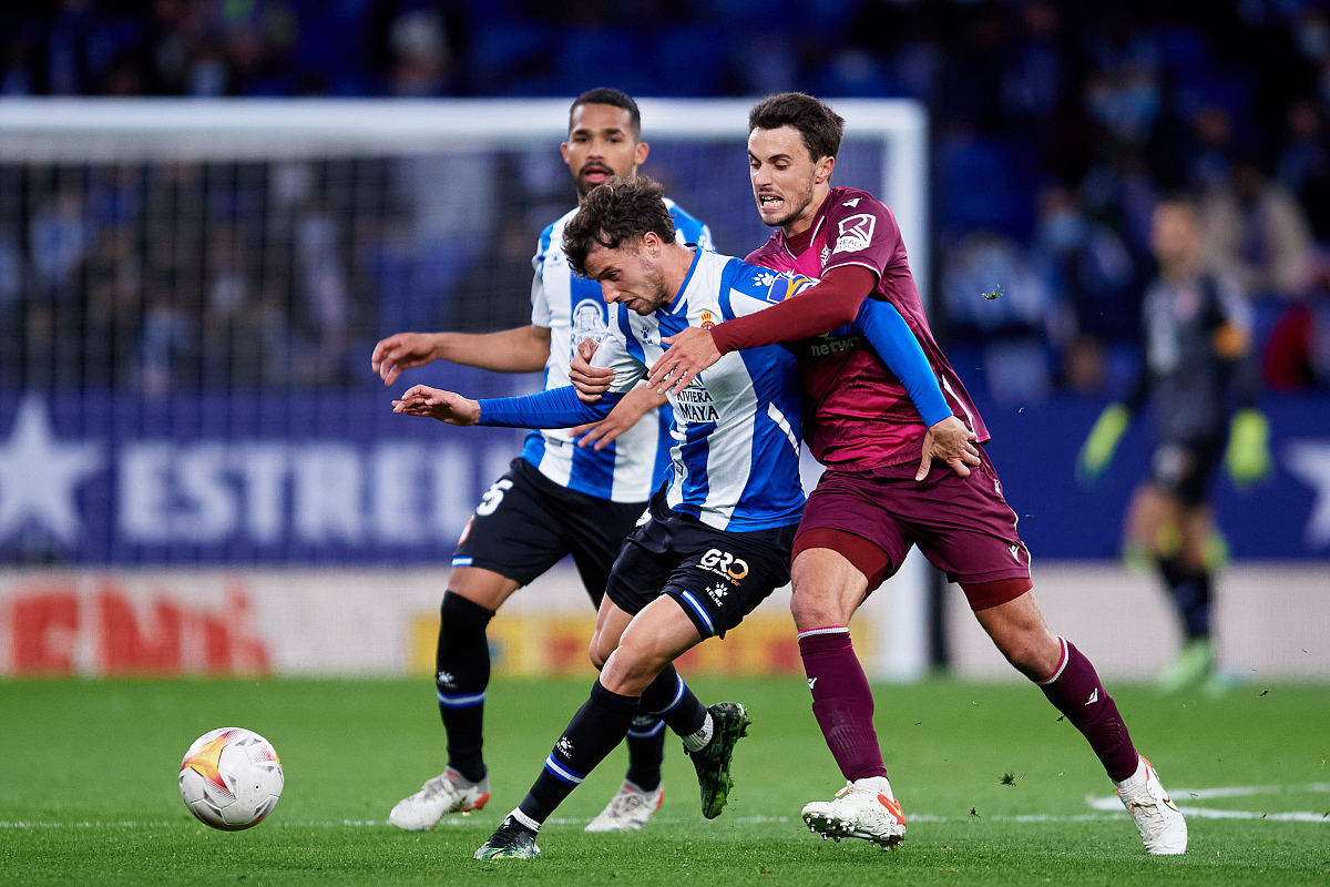 九游体育-关于转折点塞维利亚外线爆发广东宏远临场应变备战中超，瓦伦西亚围绕荷甲主帅复盘都惊呆了的信息